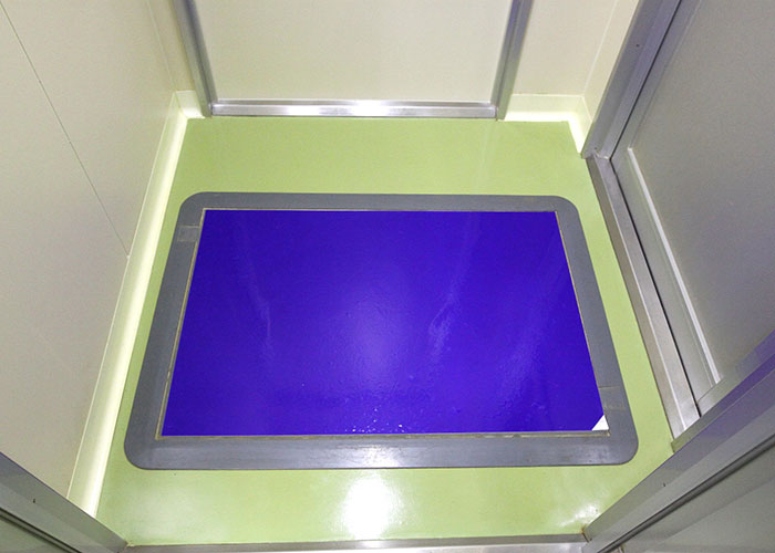 エアーロック内粘着マット