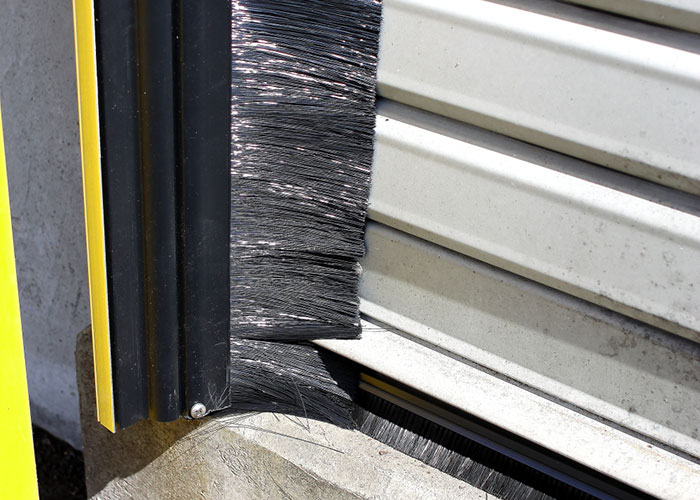 シャッターブラシ